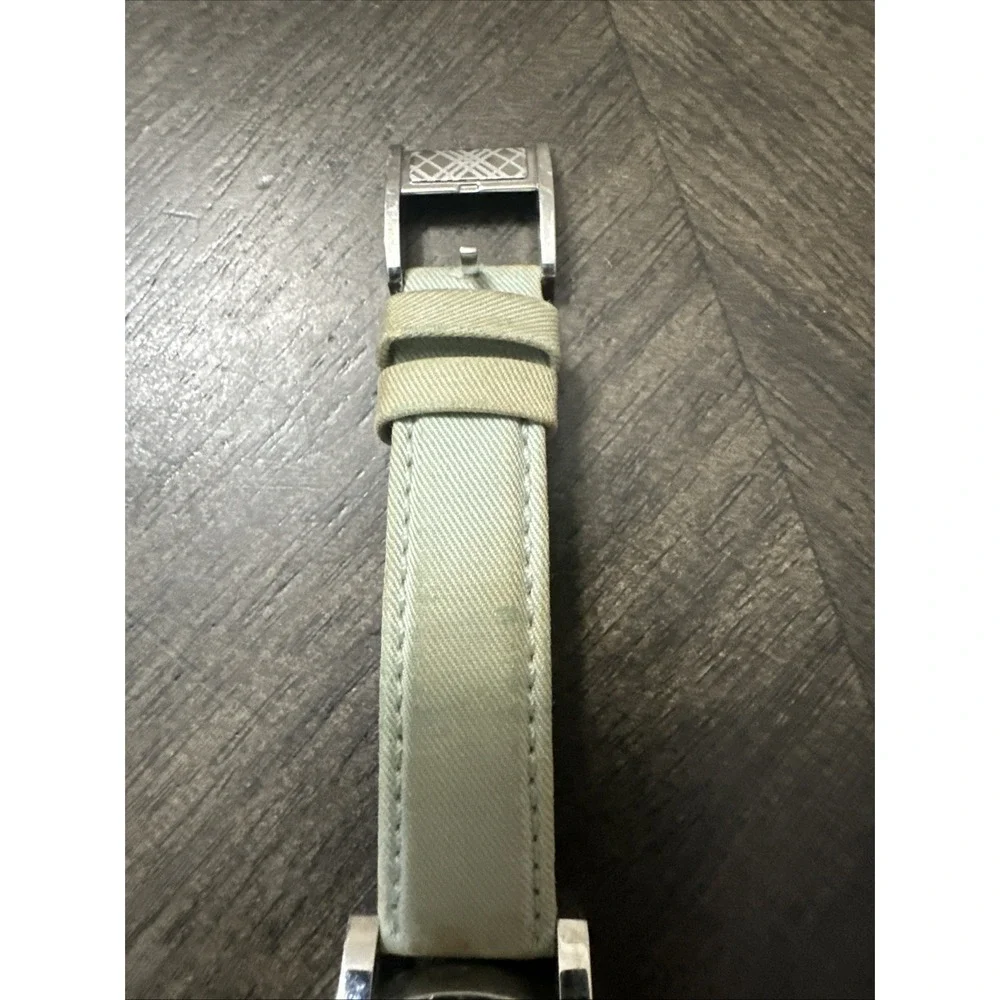 Burberry Endurance Watch Tiffany Color Rare BU7109 Swiss Made